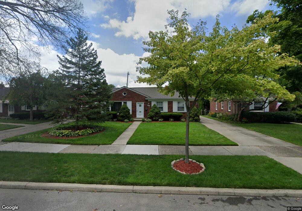 1023 Somerset Ave, Grosse Pointe Park, MI 48230 - photo 1