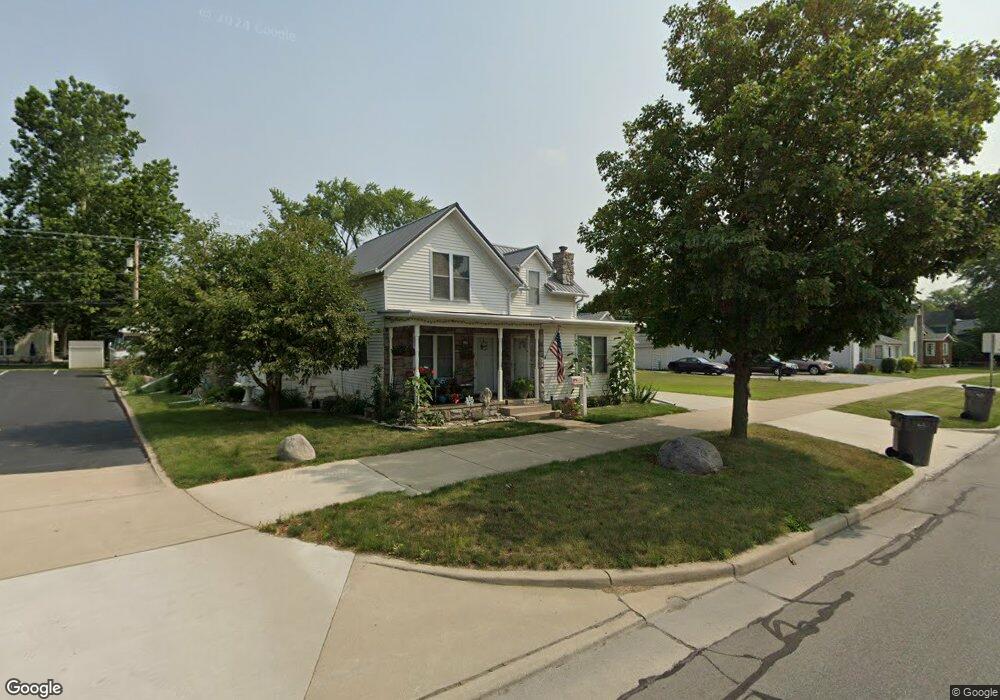 852 W Market St, Nappanee, IN 46550 - photo 1