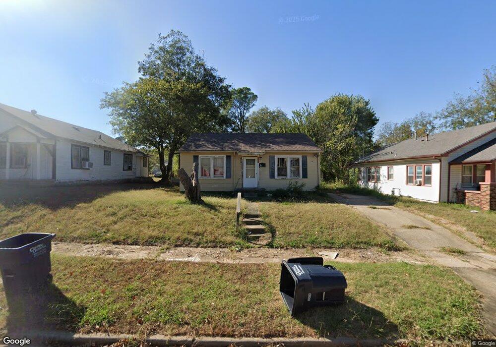 722 Hobson St, Shawnee, OK 74801 - photo 1
