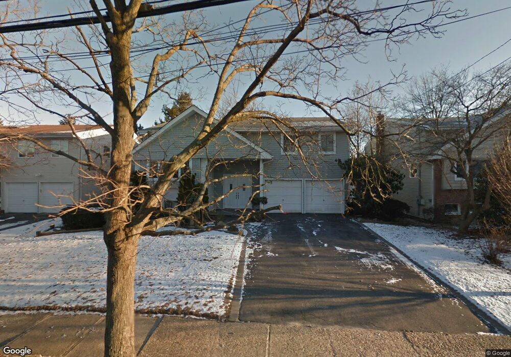 2050 Ellen Dr, Merrick, NY 11566 - photo 1