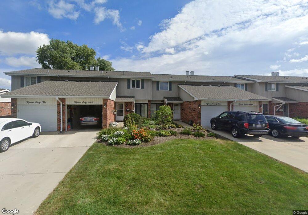 1569 Coloma Ct S, Wheaton, IL 60189 - photo 1