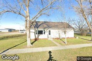 111 W 4th St, Platte, SD 57369