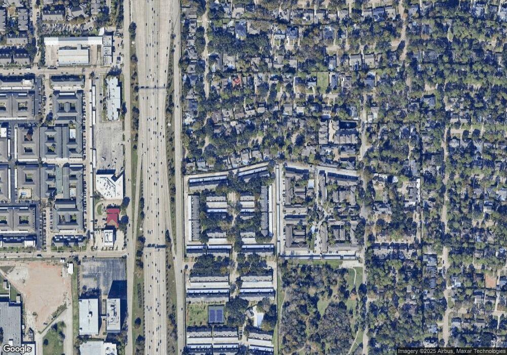 10228 Longmont Dr unit 50, Houston, TX 77042 - photo 1