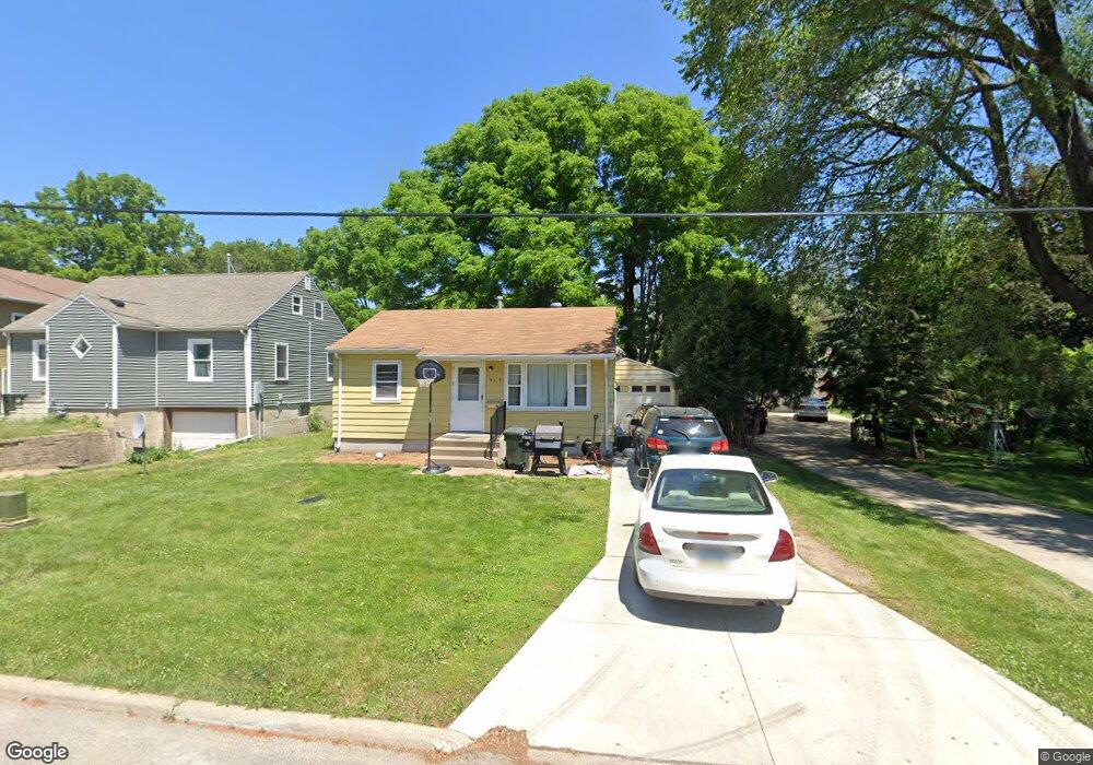 919 W 14th St, Cedar Falls, IA 50613 - photo 1