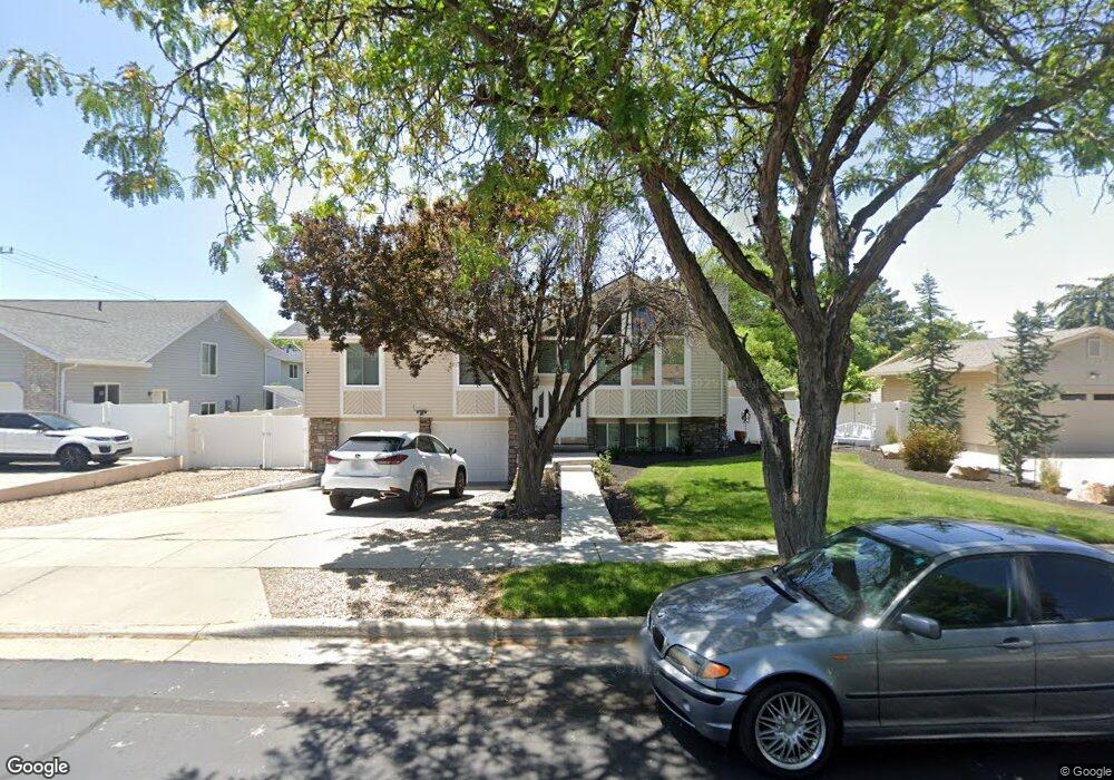 10176 Gilly St, South Jordan, UT 84095 - photo 1