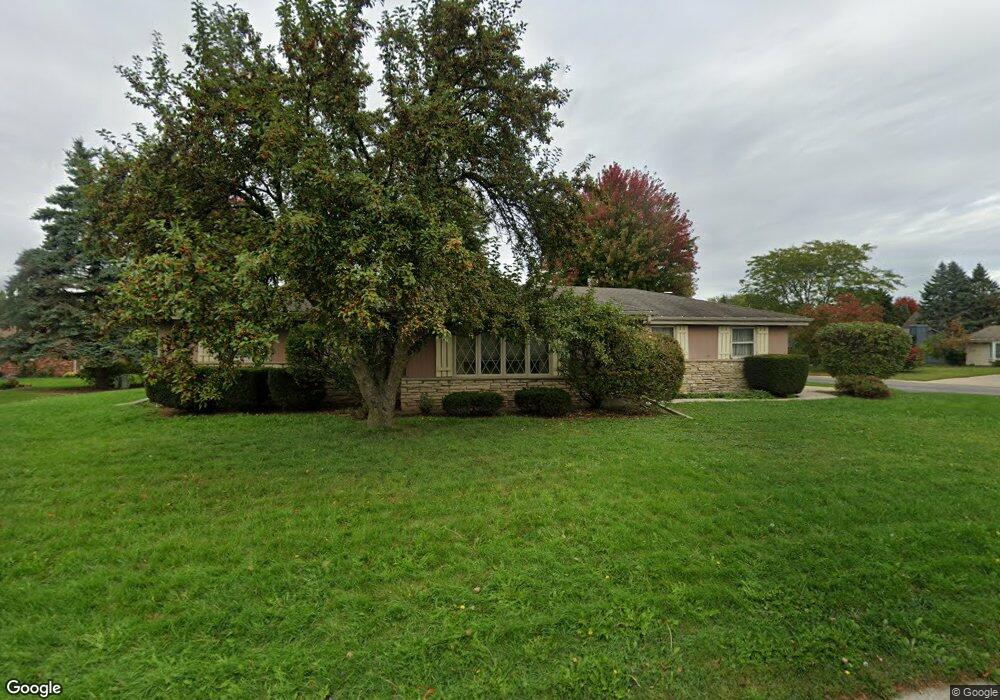 N105W16452 Prairie Way, Germantown, WI 53022 - photo 1