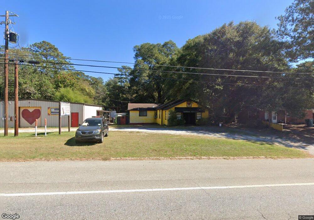 1121 N Eufaula Ave, Eufaula, AL 36027 - photo 1