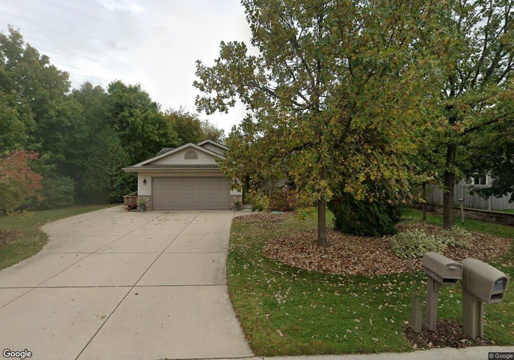 N104W16289 Hedge Way, Germantown, WI 53022 - photo 1