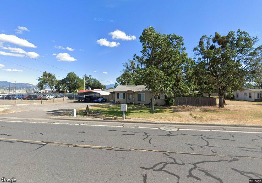 77 W Vilas Rd, Central Point, OR 97502 - photo 1