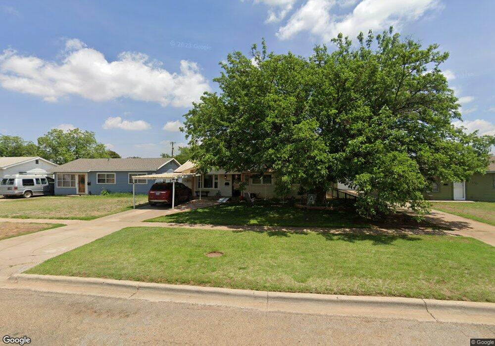 1504 Dallas St, Plainview, TX 79072 - photo 1