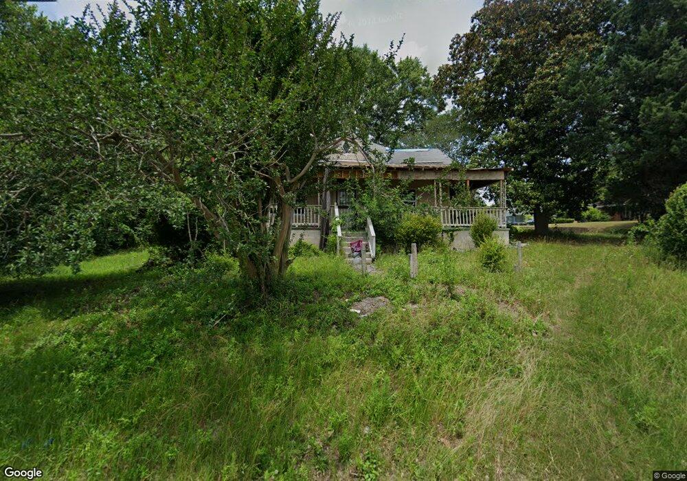 1090 Woolfolk St, Macon, GA 31217 - photo 1