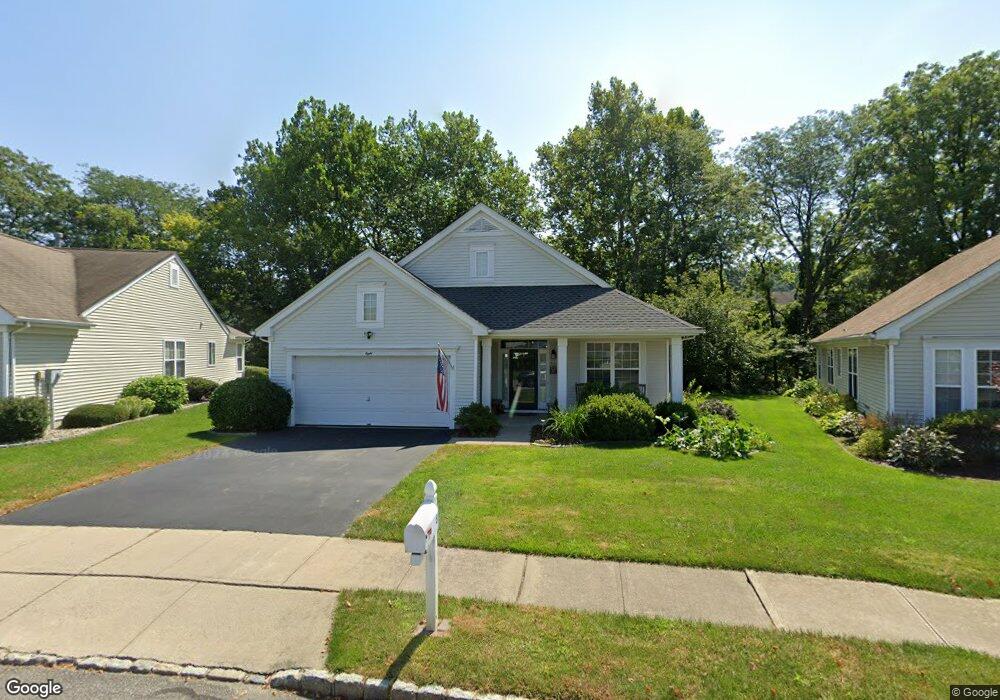 8 Buckingham Cir unit 8, Belvidere, NJ 07823 - photo 1