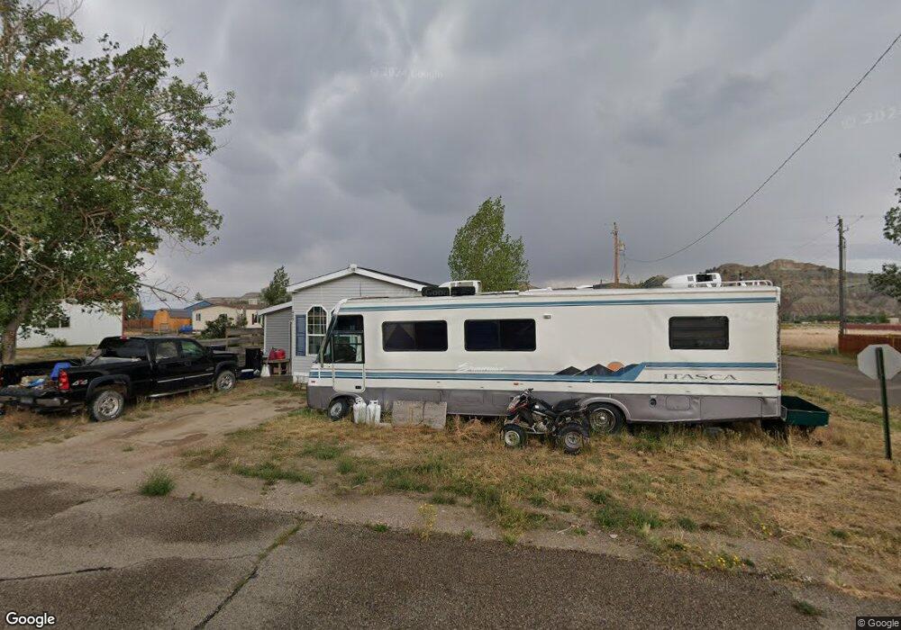 489 S Pine St, La Barge, WY 83123 - photo 1