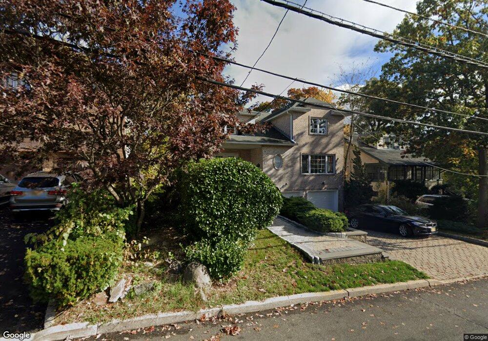 9 E Bayview Ave, Englewood Cliffs, NJ 07632 - photo 1