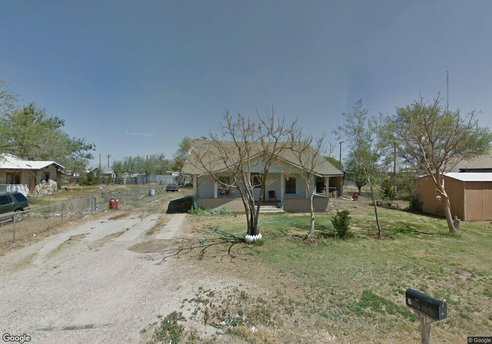 607 E 33rd St, Plainview, TX 79072 - photo 1