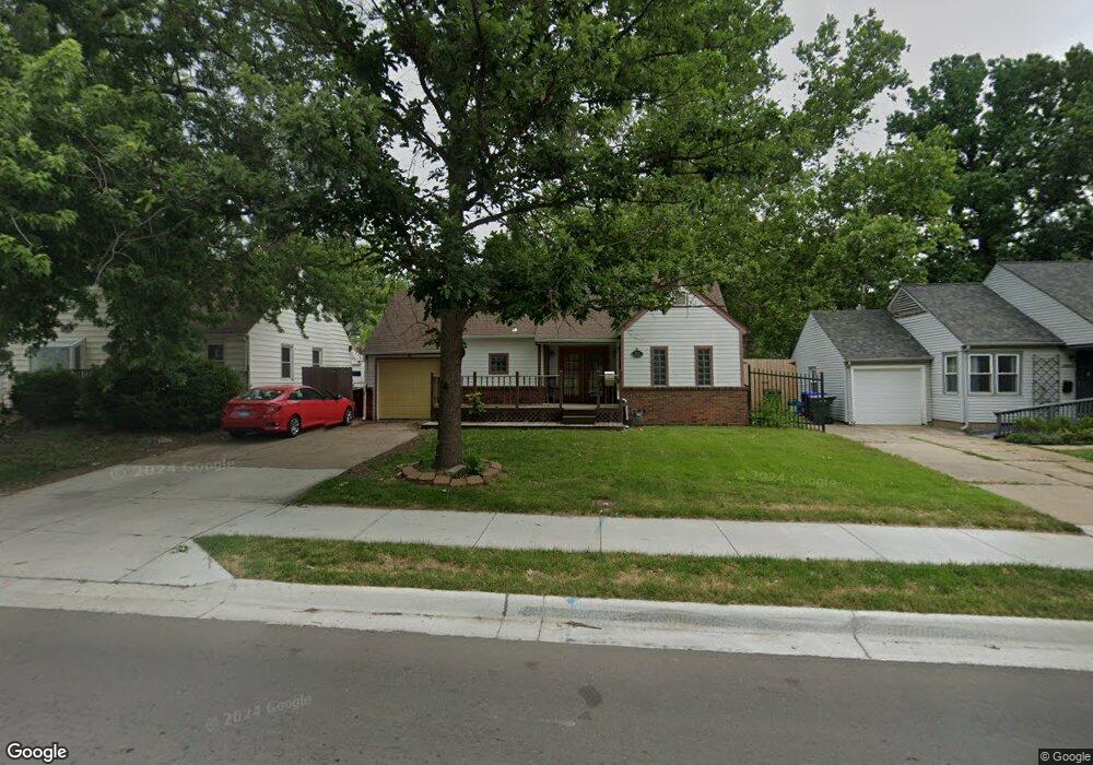 3826 SW 12th St, Topeka, KS 66604 - photo 1