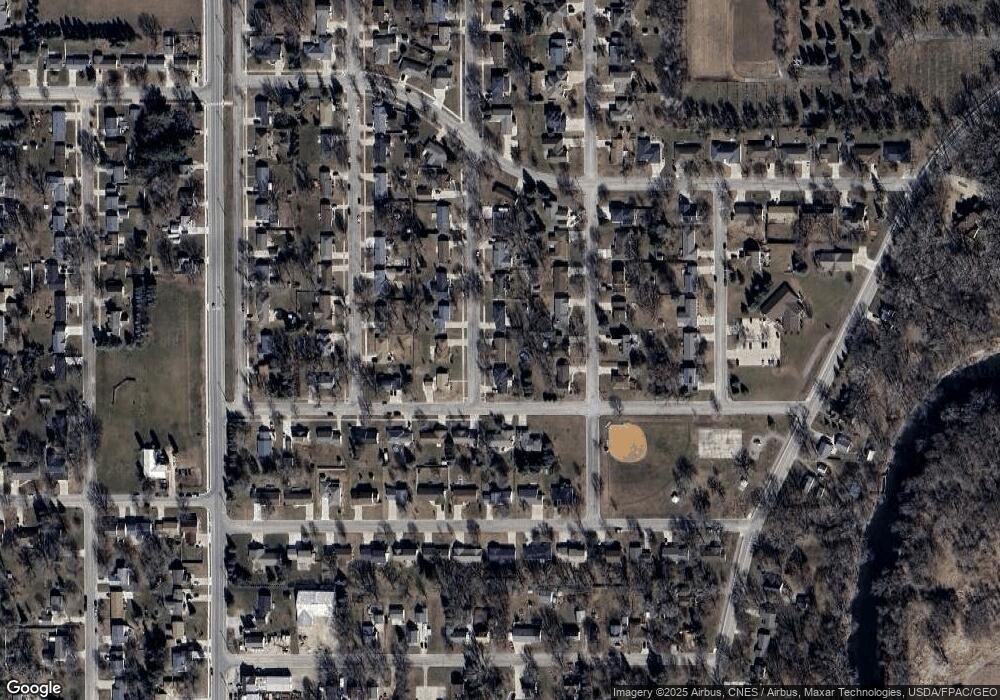 2105 10th St SW, Austin, MN 55912 - photo 1