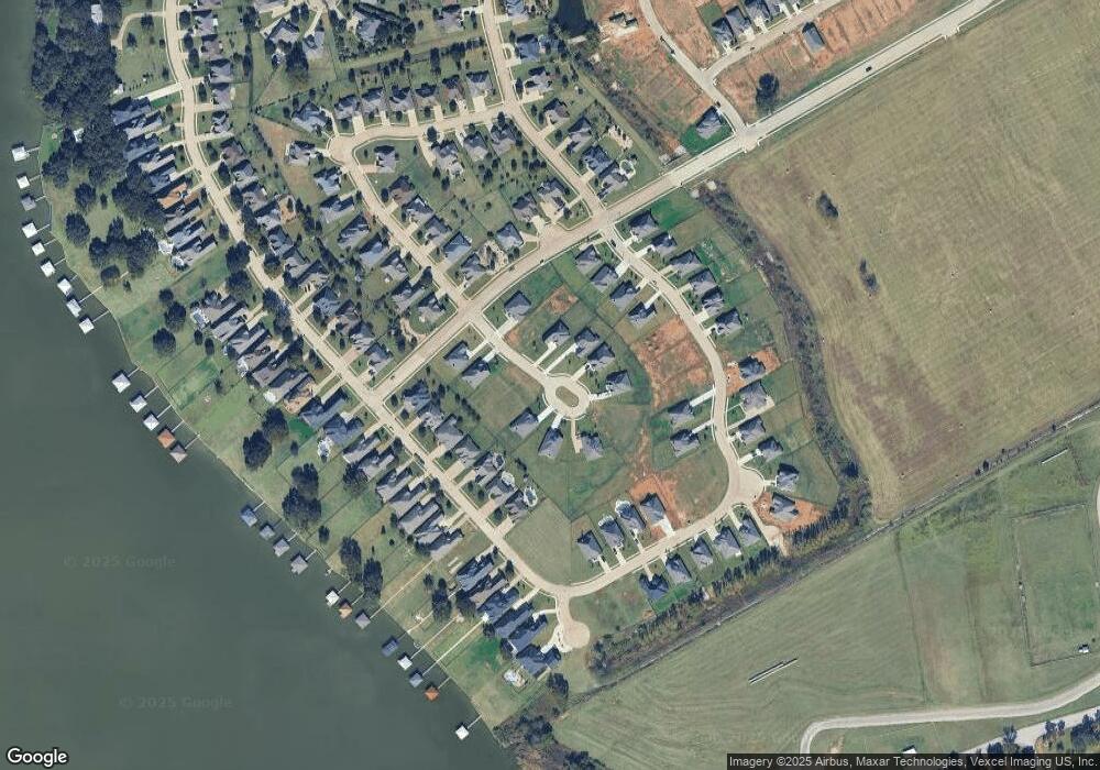 521 Riverbank Ct, Granbury, TX 76049 - photo 1