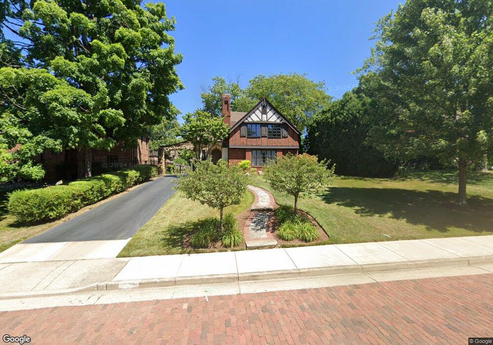 1011 24th St NE, Canton, OH 44714 - photo 1