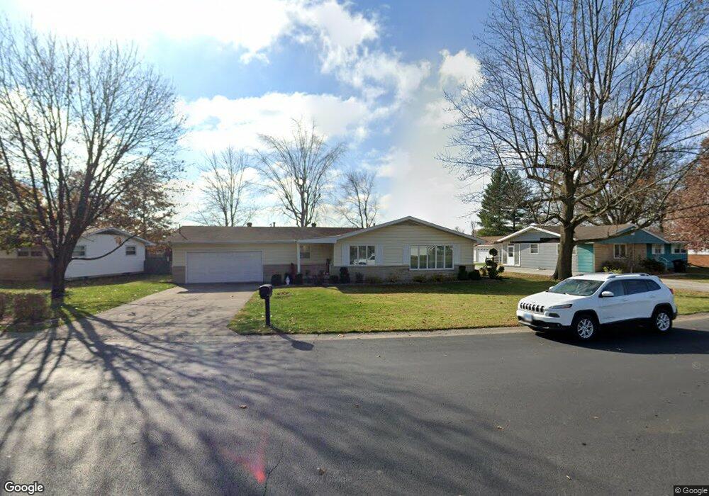 1203 Holiday Dr, Effingham, IL 62401 - photo 1