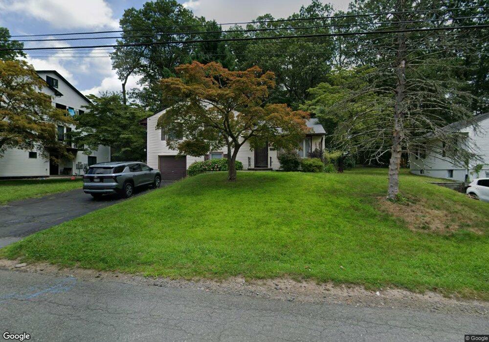 5 Roberts Rd, Monsey, NY 10952 - photo 1