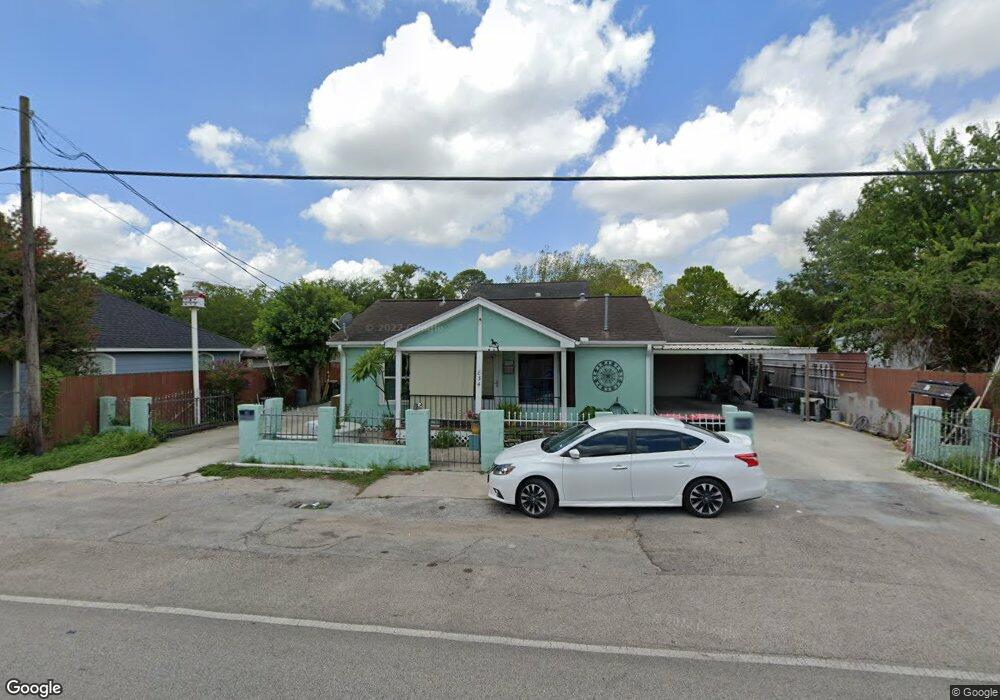 834 Cloverleaf St, Houston, TX 77015 - photo 1