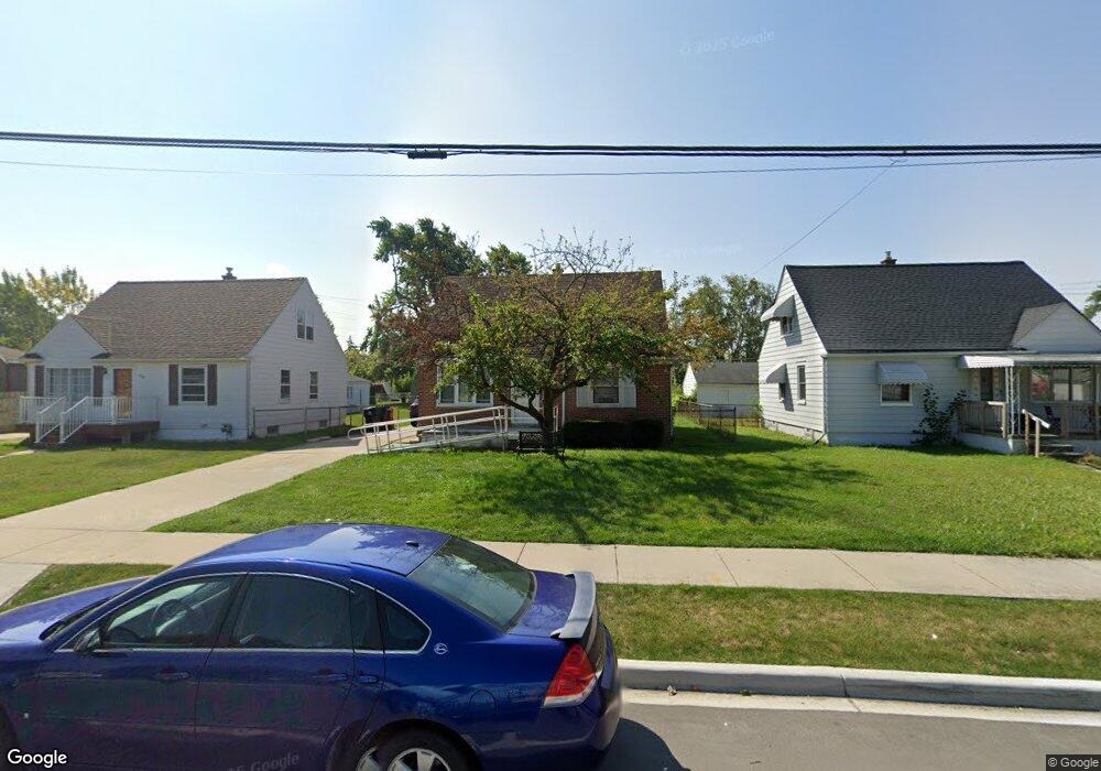 15724 Frazho Rd, Roseville, MI 48066 - photo 1