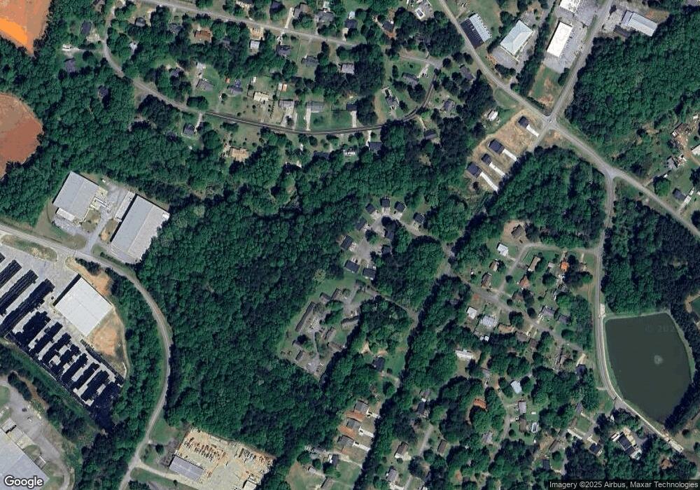 112 Creek Side Dr, Commerce, GA 30529 - photo 1