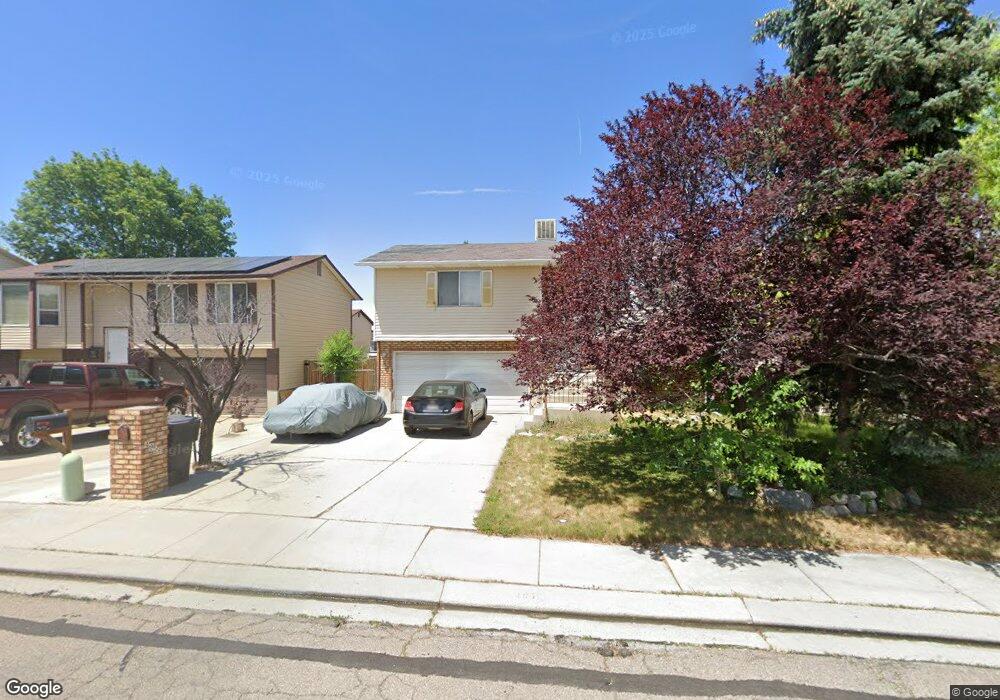 4956 Wake Robin Dr, West Jordan, UT 84081 - photo 1