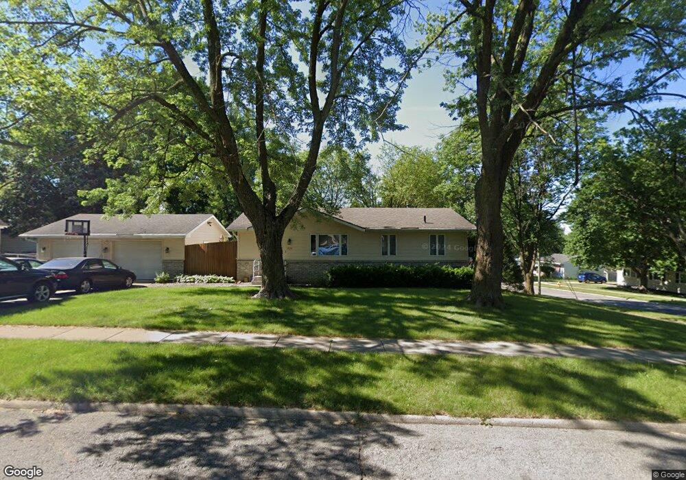 1101 E Marion St, Des Moines, IA 50315 - photo 1