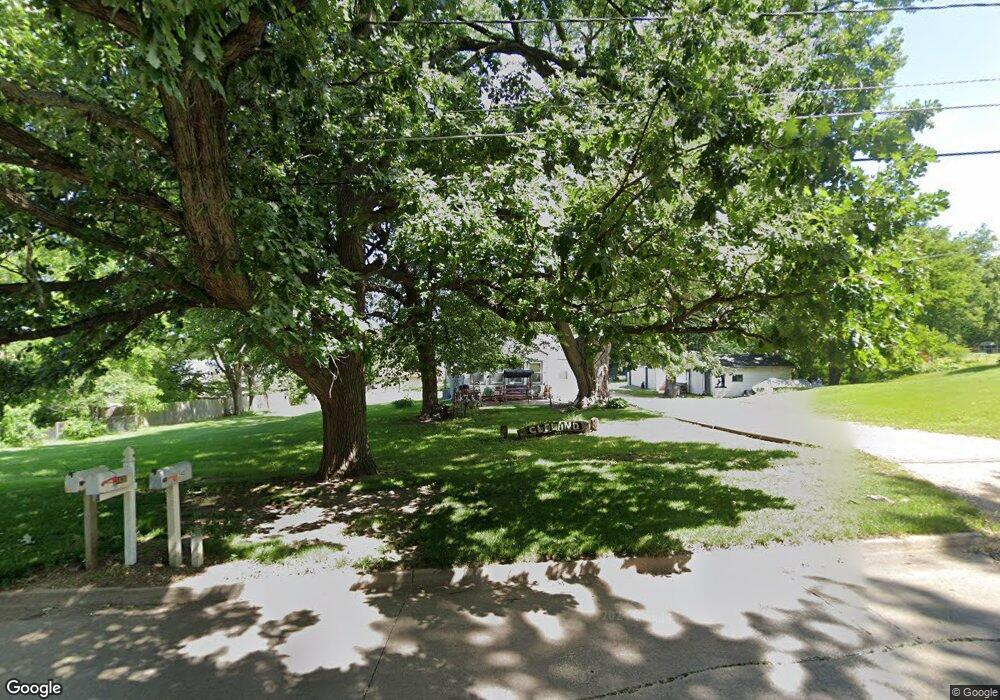 1430 E Bell Ave, Des Moines, IA 50320 - photo 1