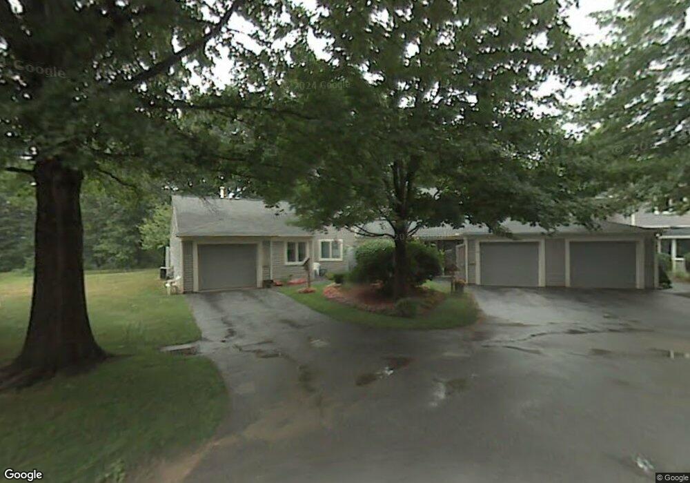 49 Walden Pond Dr, Nashua, NH 03064 - photo 1