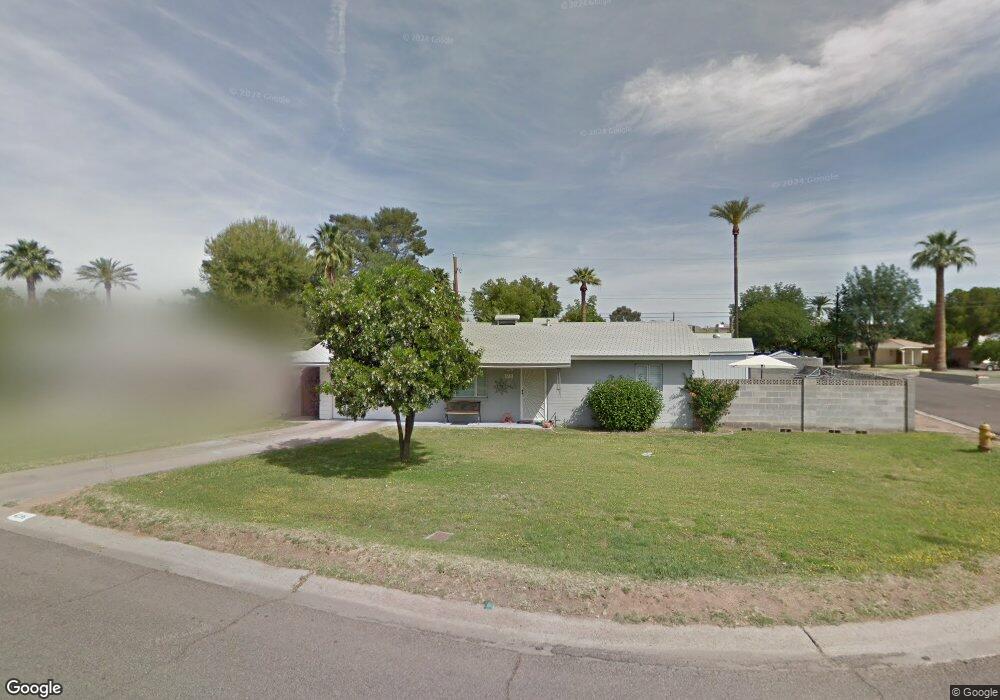 4236 E Piccadilly Rd, Phoenix, AZ 85018 - photo 1