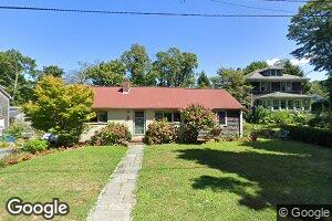 38 Glendon Rd, Woods Hole, MA 02543