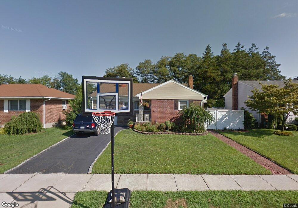 3809 Hahn Ave, Bethpage, NY 11714 - photo 1