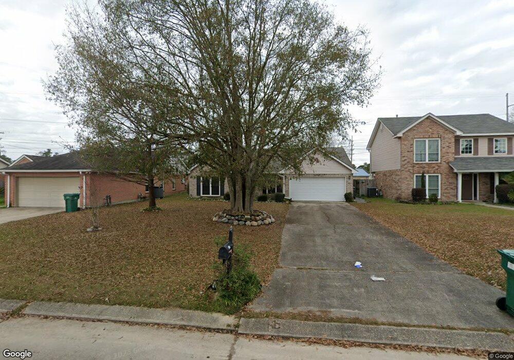 1607 Kings Row, Slidell, LA 70461 - photo 1
