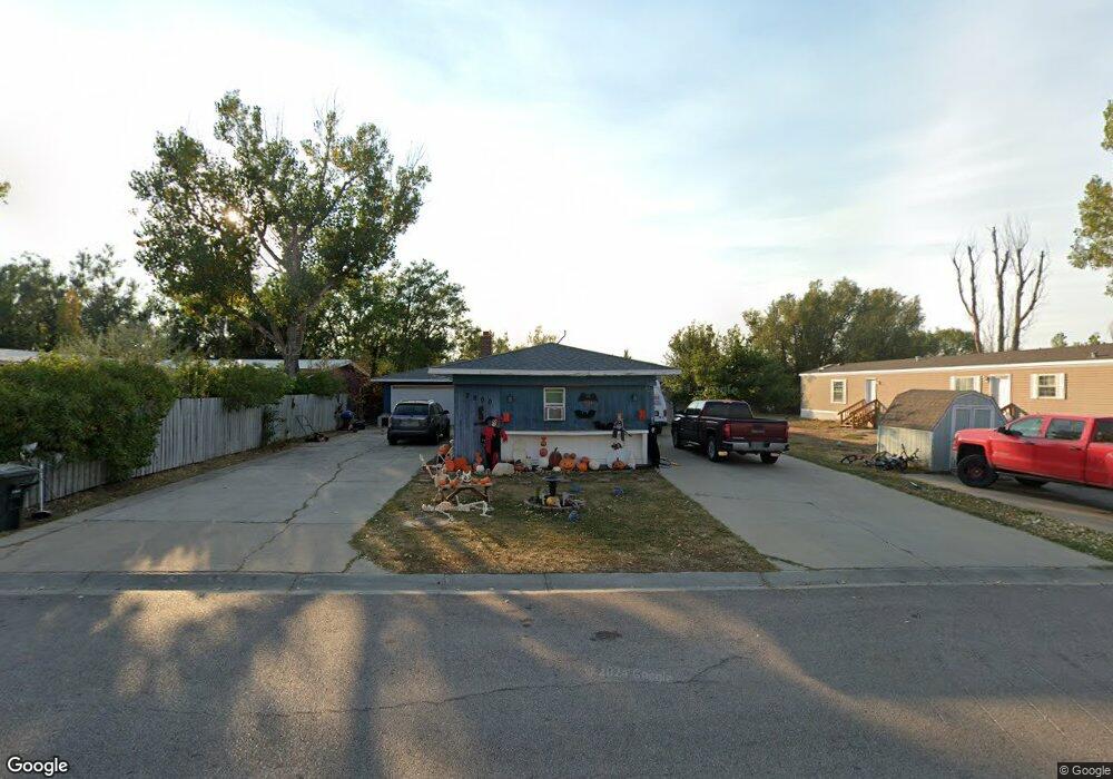 2200 Cheryl Ave, Gillette, WY 82718 - photo 1