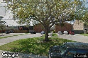 4412 Lake Vista Dr, Metairie, LA 70006