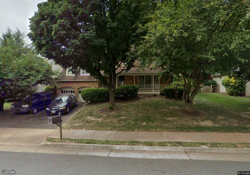 107 Connemara Dr, Sterling, VA 20164 - photo 1