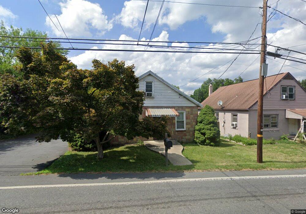 3671 Eberhart Rd, Whitehall, PA 18052 - photo 1