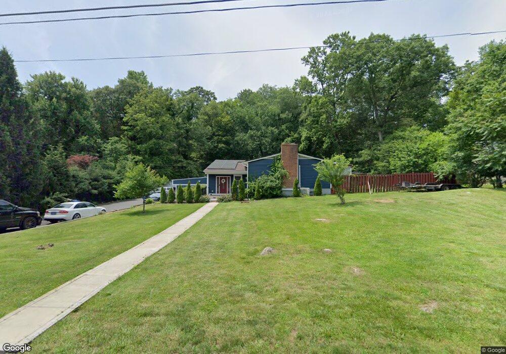 11 Bayberry Ln, Norwalk, CT 06851 - photo 1