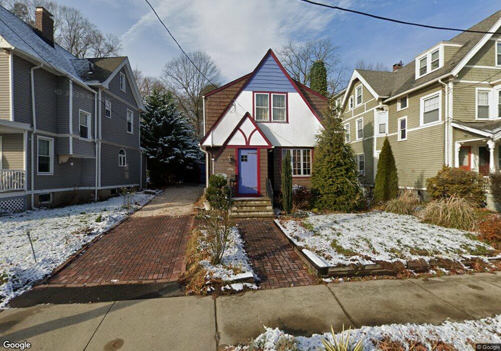 1206 Forest Rd, New Haven, CT 06515 - photo 1