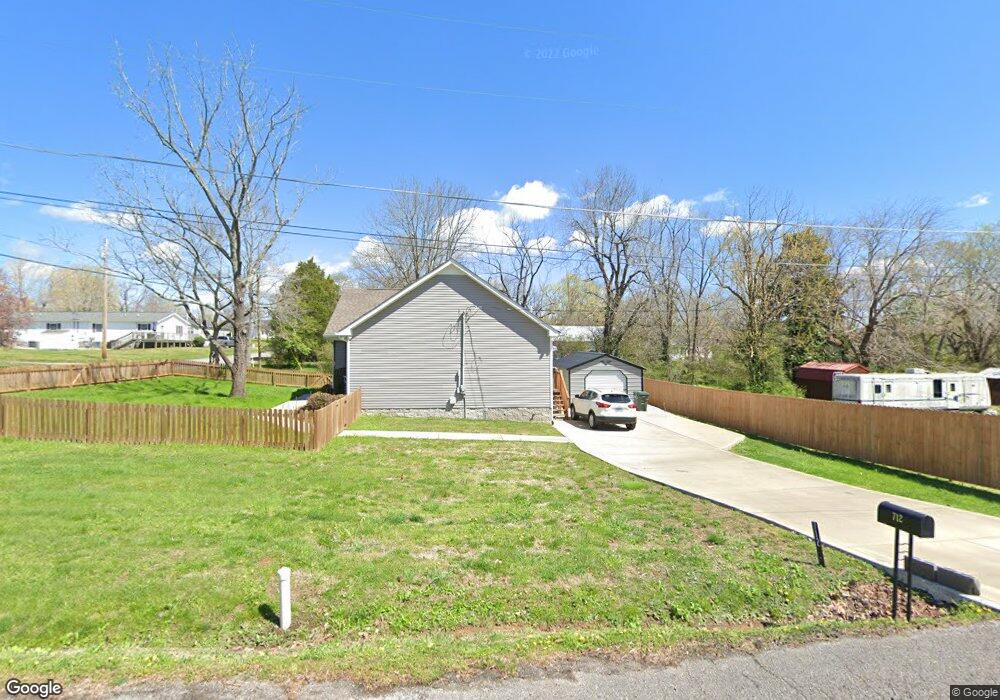 712 712 W 4th St, Dickson, TN 37055 - photo 1