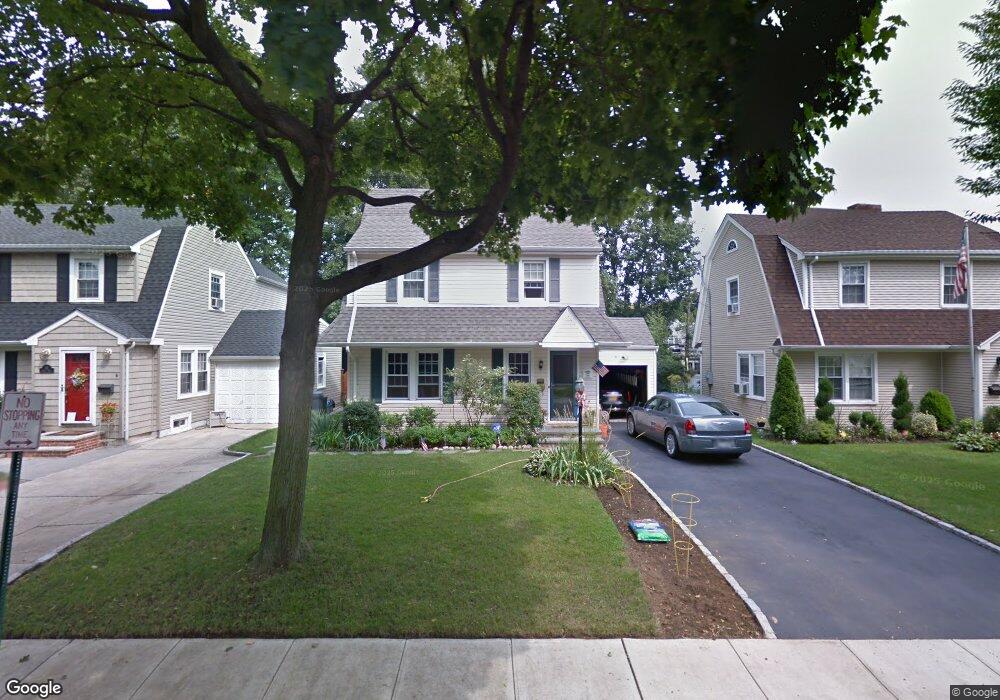 186 Argyle Rd, Garden City, NY 11530 - photo 1