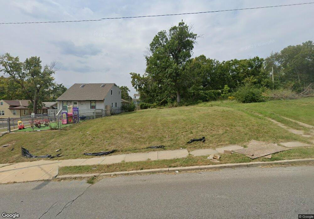 6742 Cleveland Ave, Kansas City, MO 64132 - photo 1