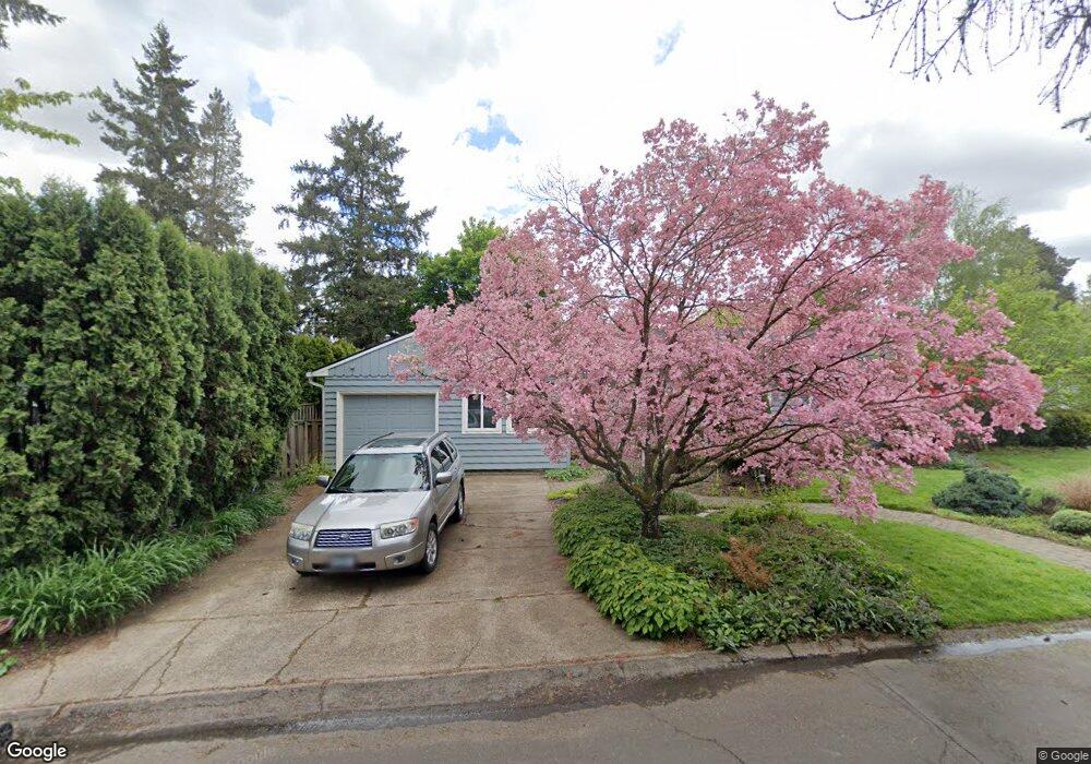 1875 SW Hicrest Ave, Portland, OR 97225 - photo 1