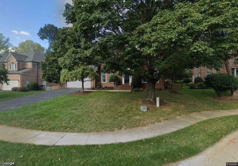 2404 Lellah Ct, Dunn Loring, VA 22027 - photo 1