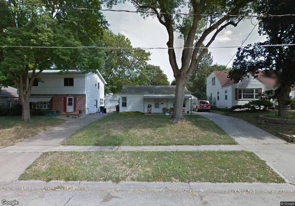 1235 57th Place, Des Moines, IA 50311 - photo 1
