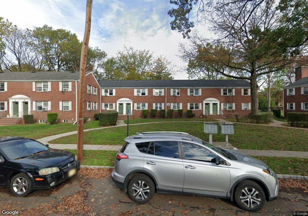 32 Carolyn Terrace unit 32B, Roselle, NJ 07203 - photo 1