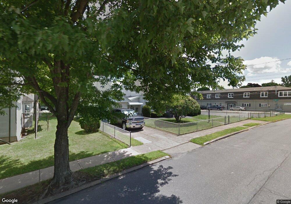 1075 N Locust St, Hazleton, PA 18202 - photo 1